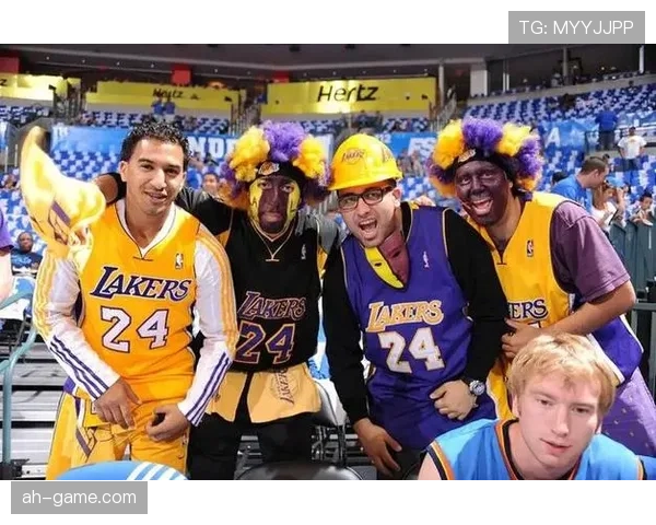 戴维斯精准助攻引领球队逆转取胜