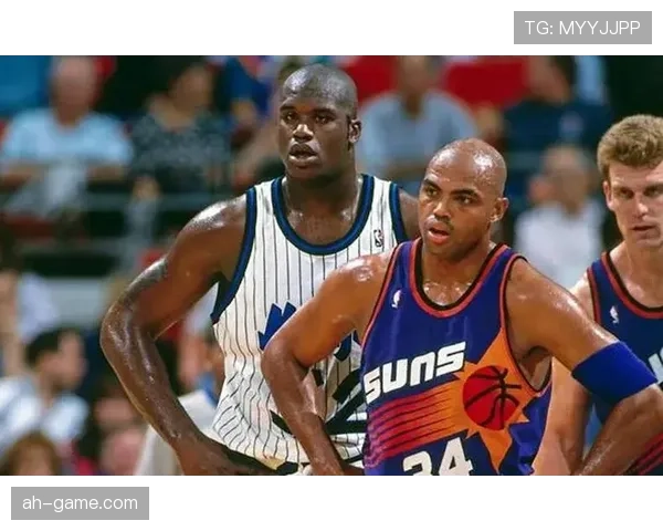 查尔斯·巴克利篮下强攻效率优于哈基姆，连续季后赛主导内线得分